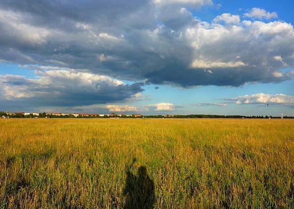 Name:  Tempelhofer Feld 1.jpg
Views: 1507
Size:  51.6 KB